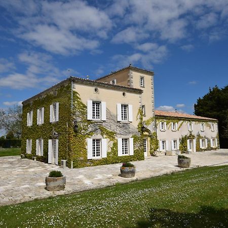 Clos De Bellevue Mortagne-sur-Gironde Bagian luar foto